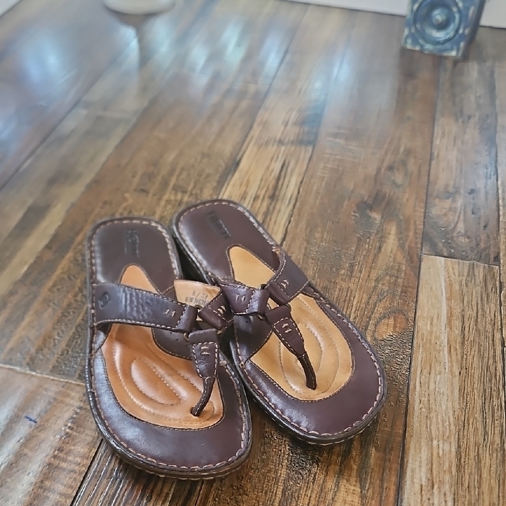 Born Dark Brown Leather Sandals - Picture 5 of 10